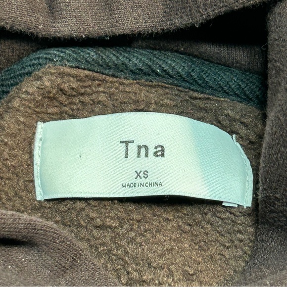 Tna Aritzia Cozy Fleece Mega Cropped Hoodie Black Espresso Brown - Picture 3 of 6